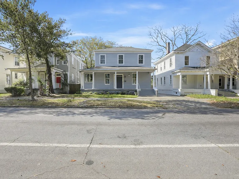 809 E Henry St — Photo 3