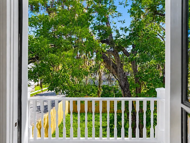 1202 E Duffy St — Photo 36