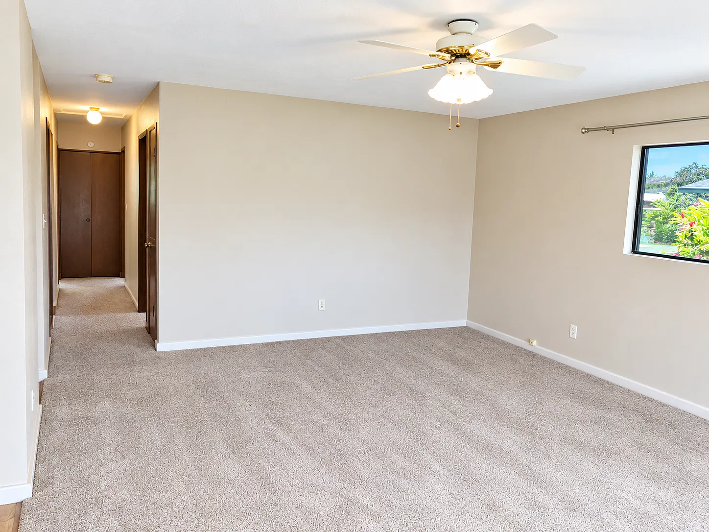 3 bed, 1200 sqft, $3,300 — Photo 3