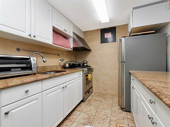 4th image of 132-44 41st Ave