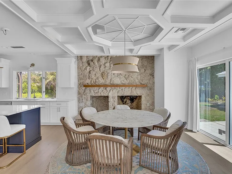 1916 Ocean Dr — Photo 18