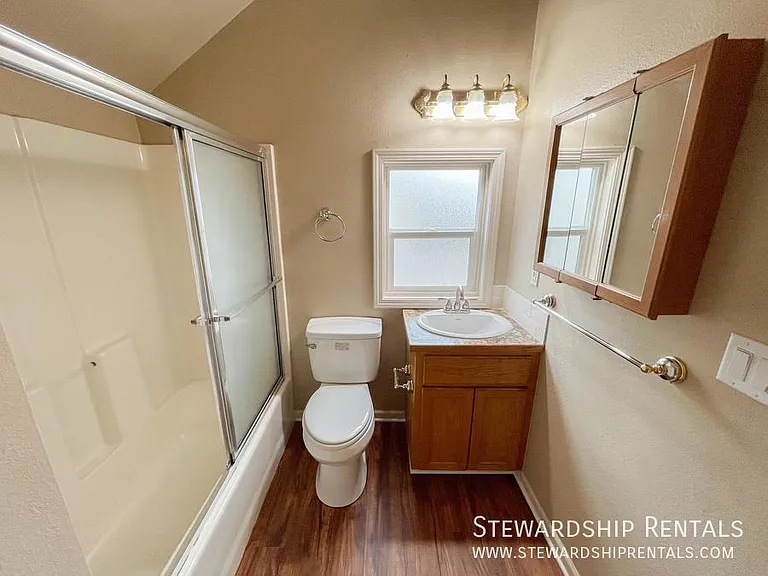 1472 E 19th Ave — Photo 18