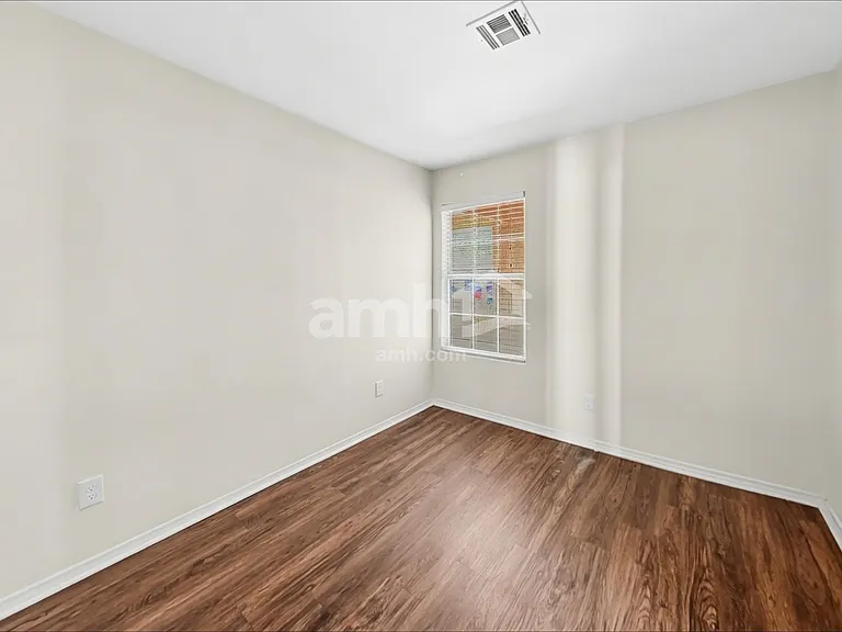 222 Mariposa Way — Photo 8