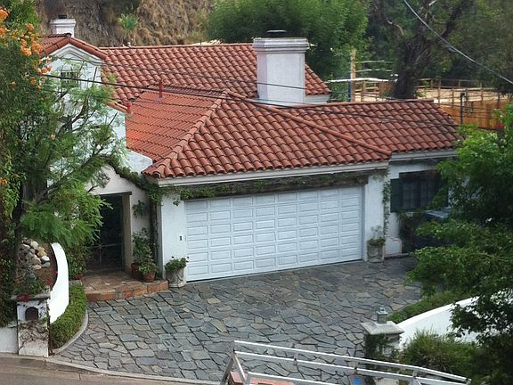 5th image of 1654 Marmont Ave