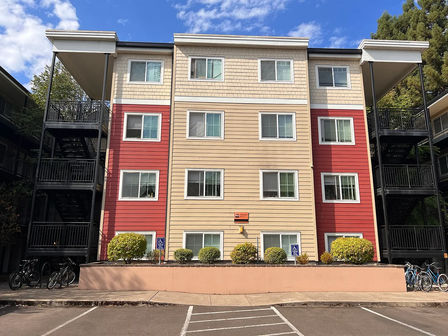 Shadow Hills Apartments — Photo 4