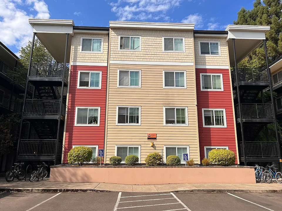 Shadow Hills Apartments
