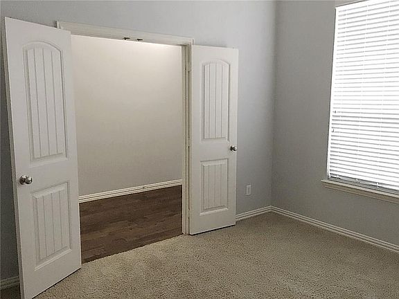 5th image of 5017 Berkley Dr
