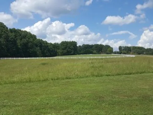 Montgomery Farms Ave, Moneta, VA 24121