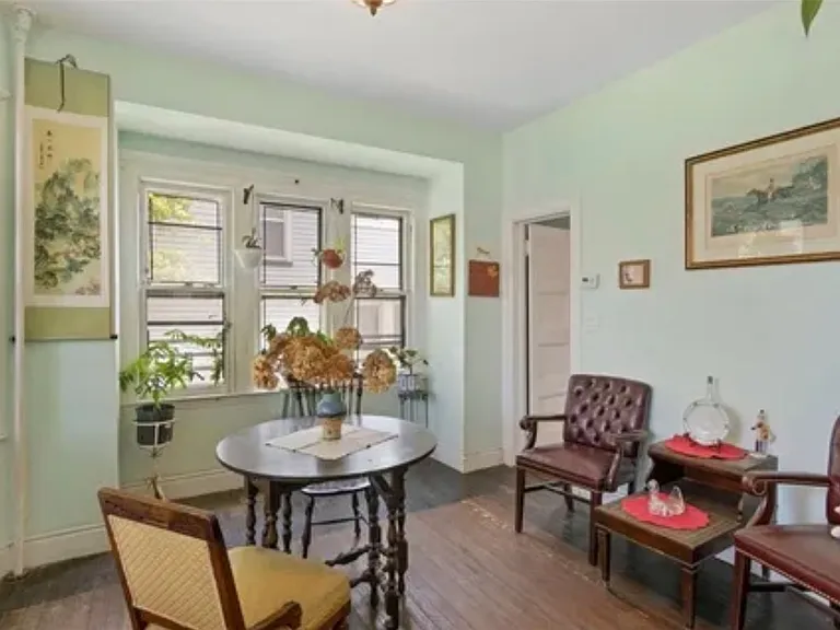 226 Castleton Ave — Photo 2