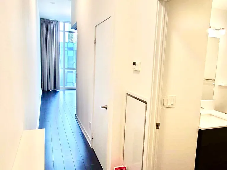 210 Simcoe St #2510 — Photo 11