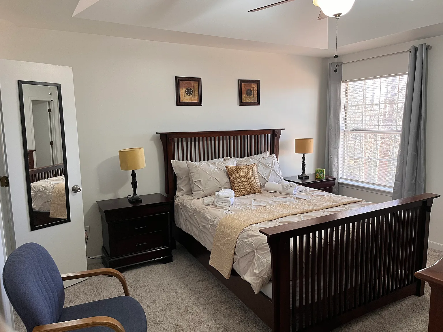 3 bed, 1049 sqft, $3,295 — Photo 4