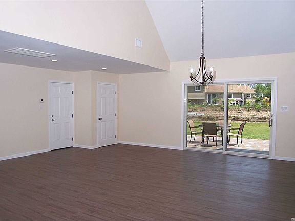 2nd image of 23 Crater Lake Dr