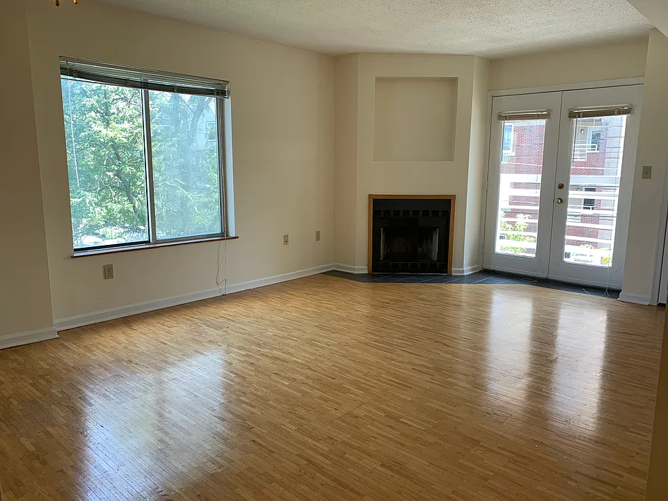348 Franklin St #301