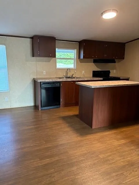 3 bed, 1380 sqft, $1,550 — Photo 3