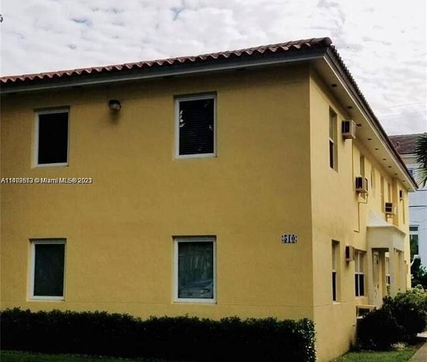 1st image of 510 Santander Ave APT 4