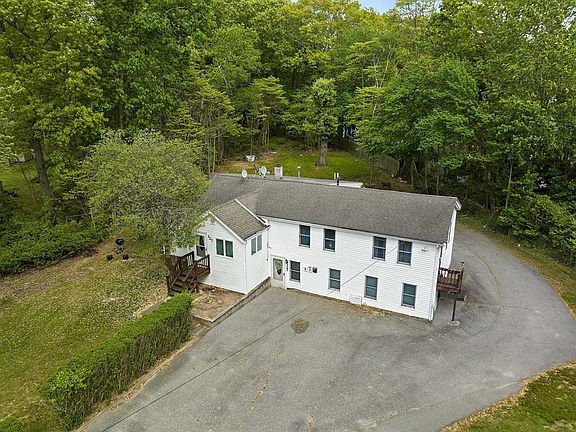 5th image of 327 Essex St