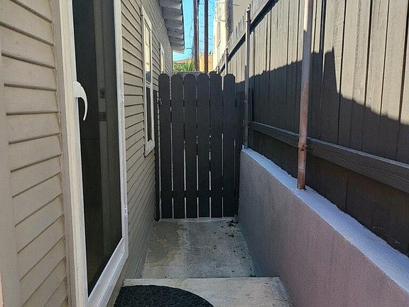 Side Entry to the Unit