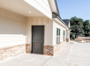 105 N 10th St, Slaton, TX 79364