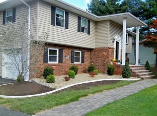 29 Whitegate Rd, Succasunna, NJ 07876
