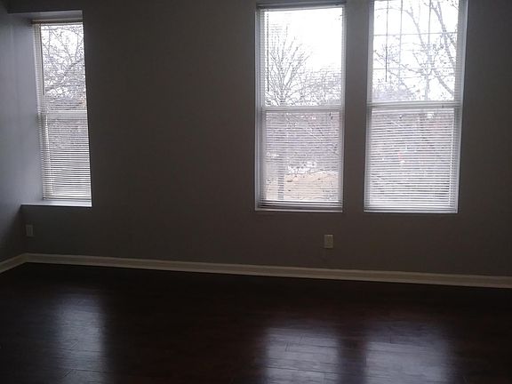 2nd image of 2232 S Jefferson Ave #2