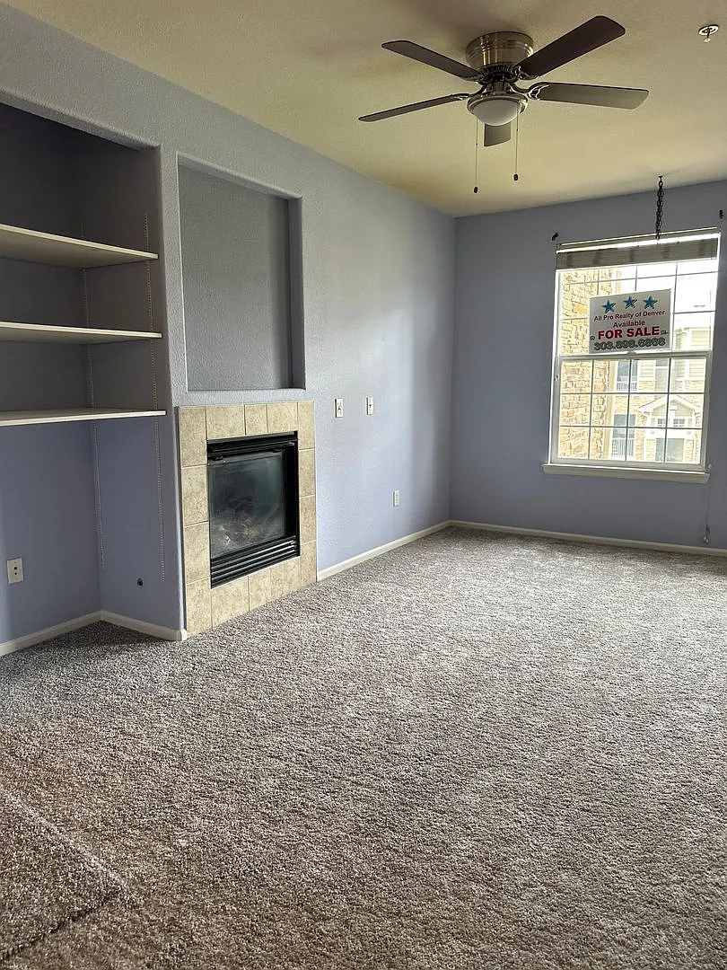 2 bedroom 2 bathroom Condo in Erie — Photo 2