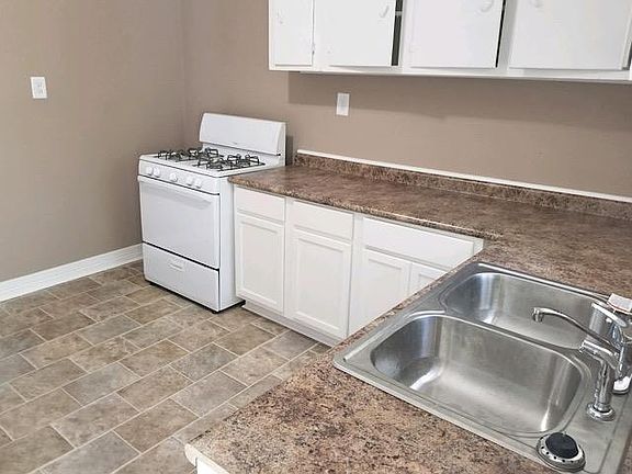 2nd image of 5313 Lewis Dr