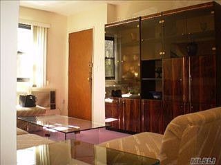4th image of 5775 246th Cres