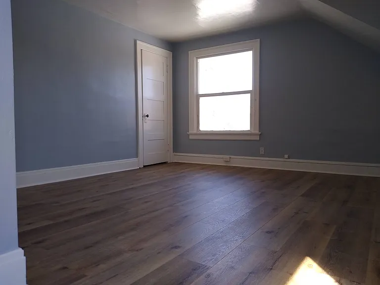 1011 E Clinton Ave — Photo 6