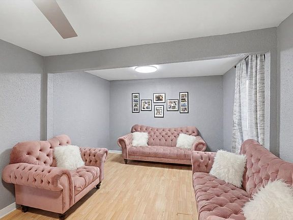 3rd image of 15319 Lexington Ave