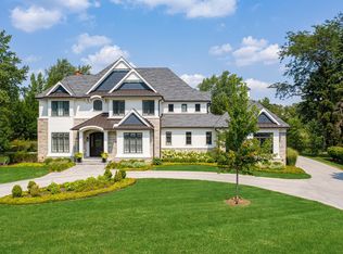 11 Mockingbird Ln, Oak Brook, IL 60523