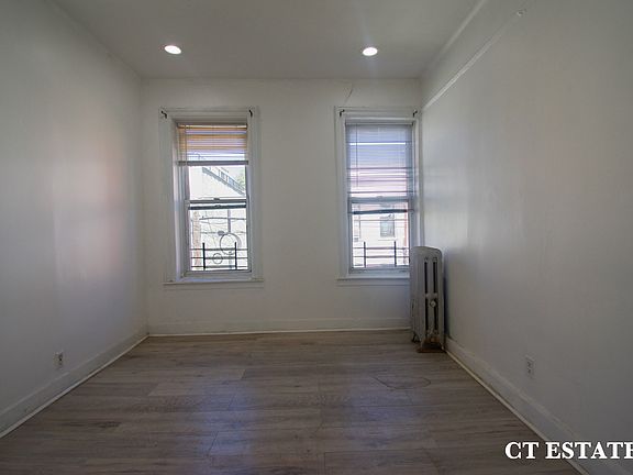 4th image of 407 E 96th St APT 2R