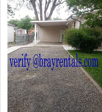 830 Hall Ave- Front-driveway-wm