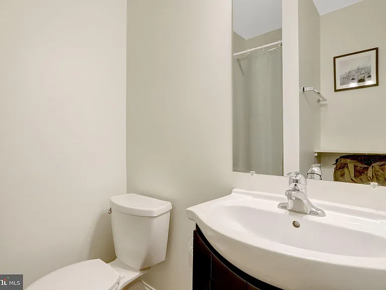 2862 Rosemary Ln — Photo 49