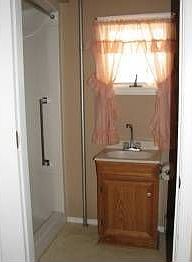5th image of 600 Pancoast St