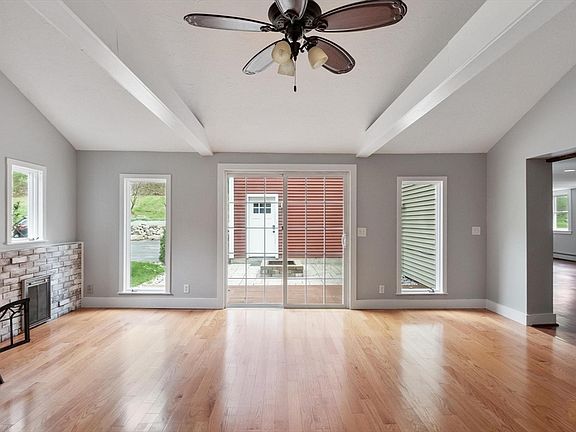 5th image of 309 Ashburnham Hill Rd