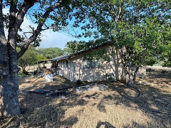3rd image of 761 Vista Park Dr