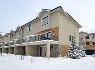 1023 173rd St SW #1, Edmonton, AB T6W3E4