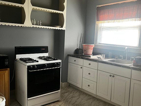 5th image of 872 S 14th St Floor 1