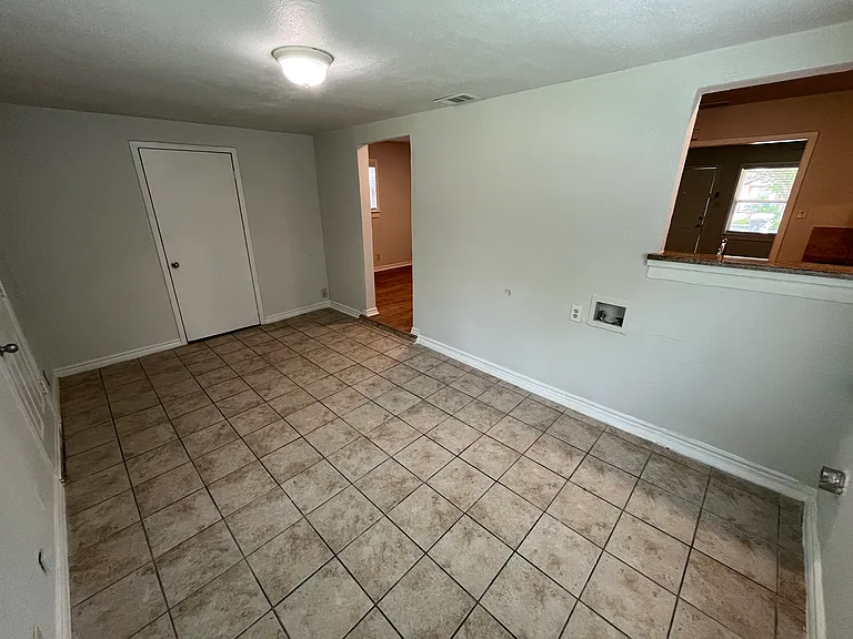 2314 Blyth Dr — Photo 13