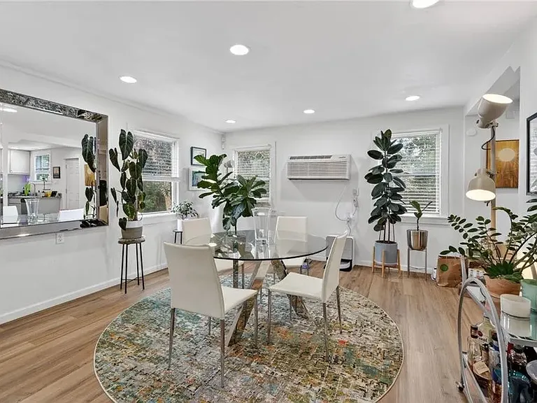 5412 York St #B — Photo 3