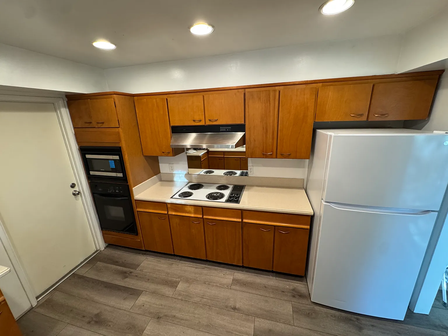 Pine Blvd, Pine Valley — Photo 2