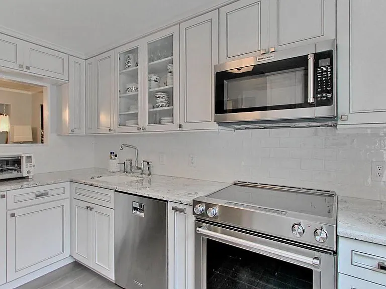935 S Taylor St — Photo 14