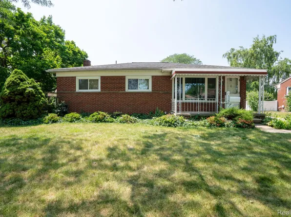 3150 Middlefield Dr, Trenton, MI 48183