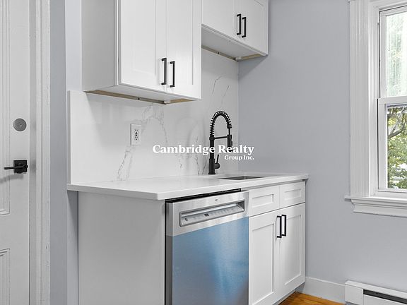 4th image of 39 Hancock St #2T