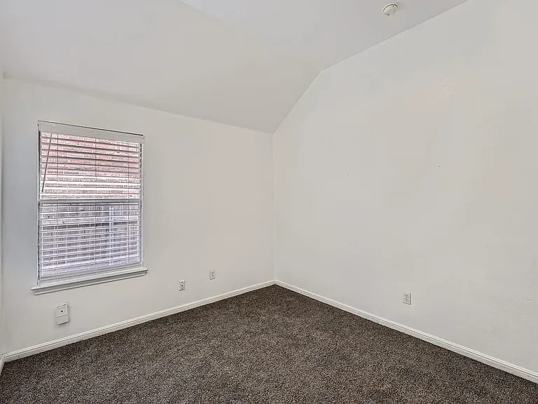 1402 Weatherford Dr — Photo 16