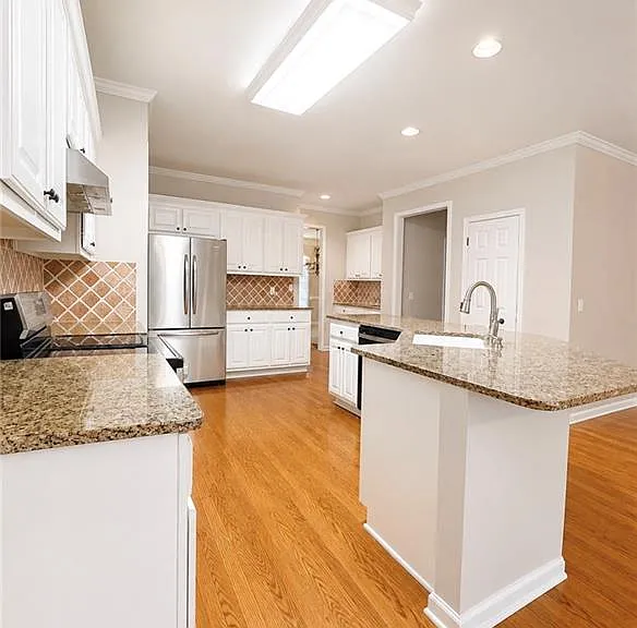 3235 Bentwood Close — Photo 16