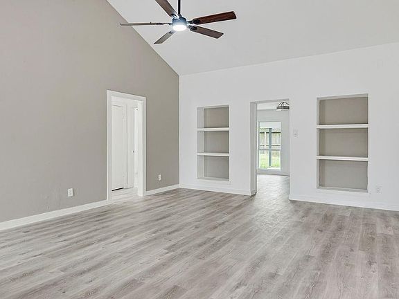 4th image of 3706 Verhalen Ave