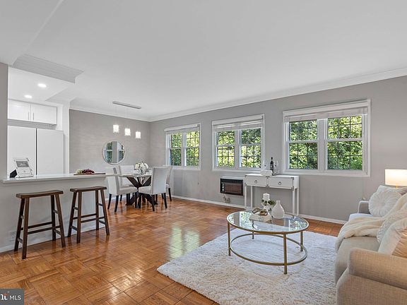5th image of 1552 Mount Eagle Pl