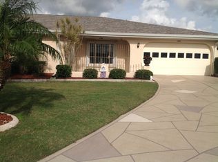 1005 Yellowbird Pl, Sun City Center, FL 33573