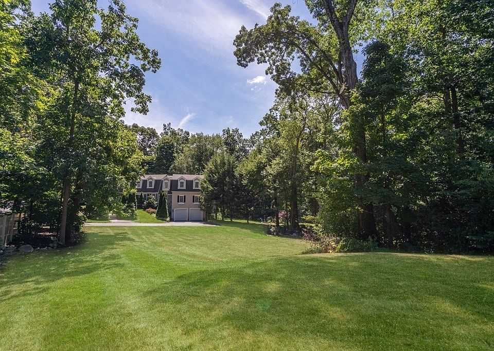 75 Newton St, Weston, MA 02493 Zillow